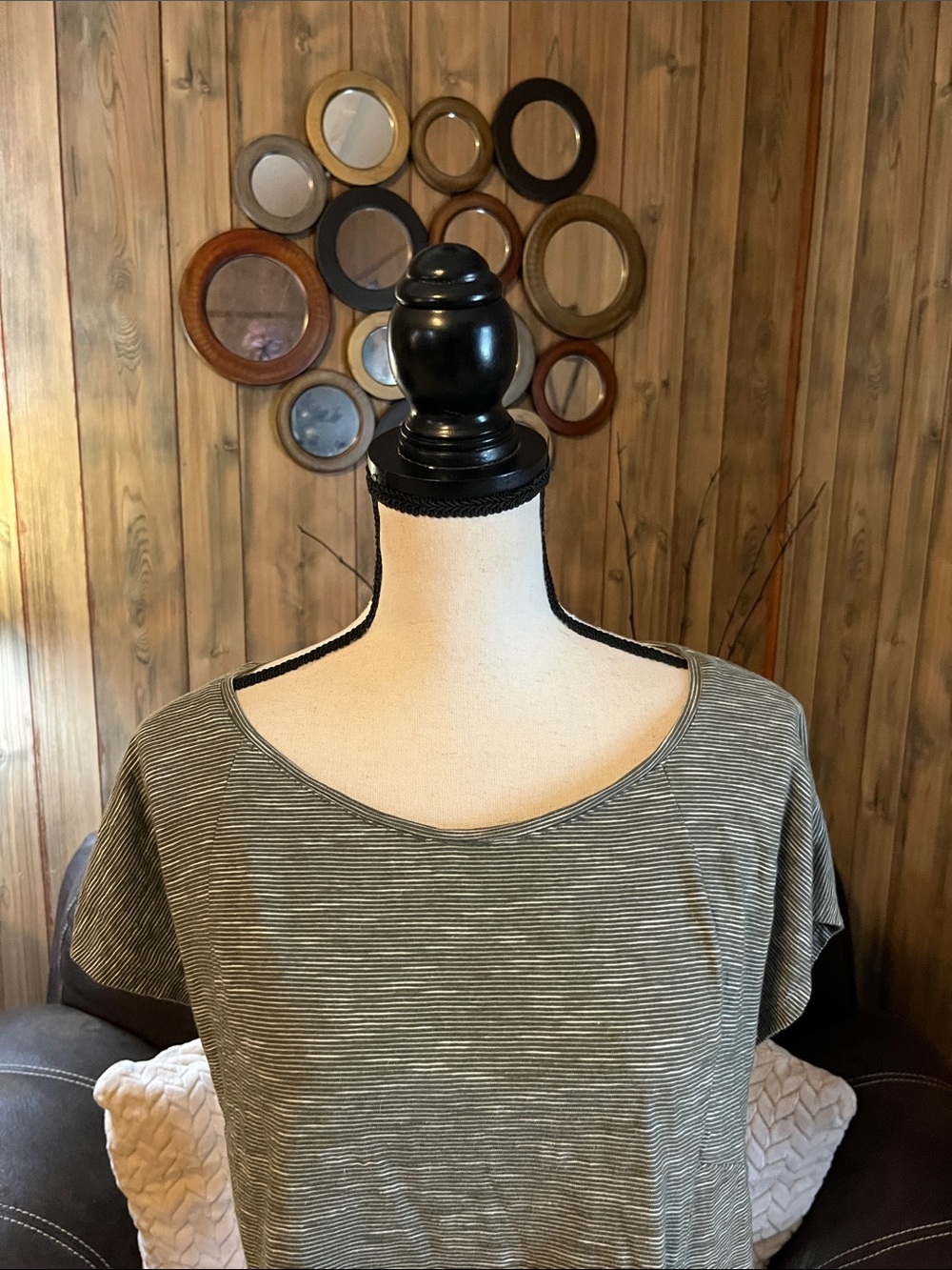 J. Jill Olive Green Scoop Neck Short Sleeve Top Cotton Casual Relaxed - Picture 2 of 8